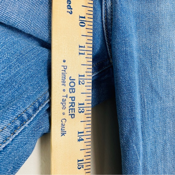 Old Navy Sky Hi Straight Extra High Rise Jeans - Picture 4 of 8